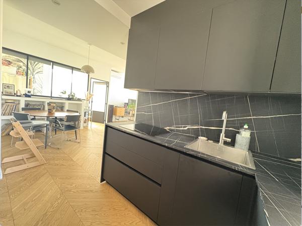 Marseille (13008) T3 en parfait état avec terrasse et vue mer