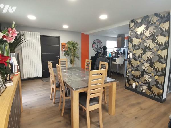 MONTAUBAN DE BRETAGNE - Maison de 177 m² avec 5 chambres et terrain de 1077 m².