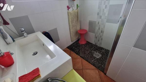 Maison en pierre individuelle