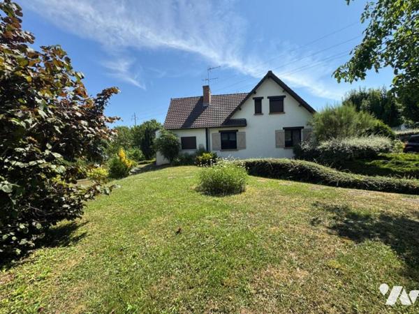 Maison indépendante d'une surface habitable d'environ 173 m² construite début des années 80  et...