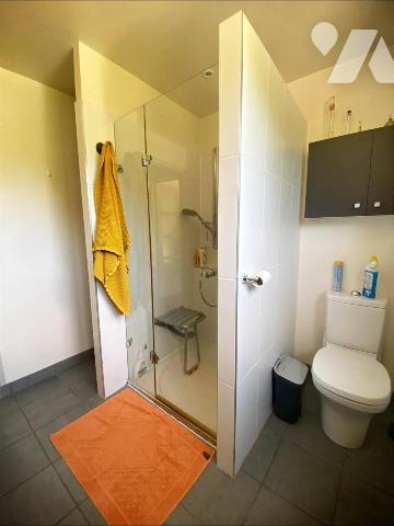 Maison indépendante d'une surface habitable d'environ 173 m² construite début des années 80  et...