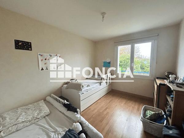 Location Appartement 3 pièces 57.45 m² - 5 PLACE DE LA NOURRIGUEL Larmor Plage 56260