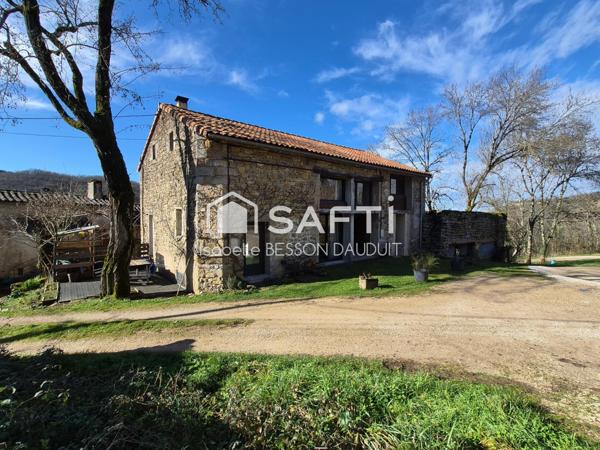 CHARMANTE MAISON EN PIERRE