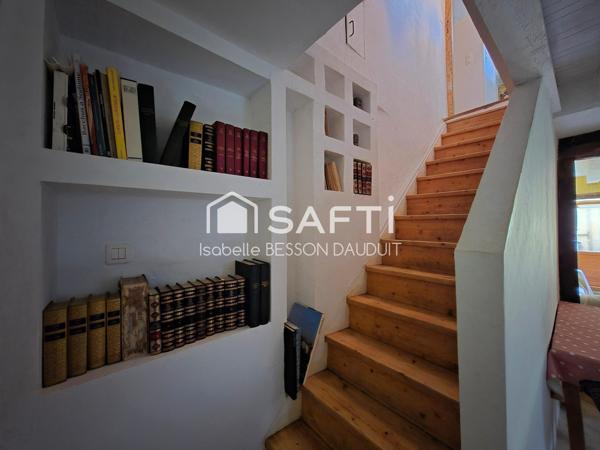 CHARMANTE MAISON EN PIERRE