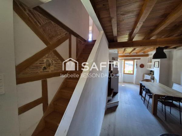 CHARMANTE MAISON EN PIERRE