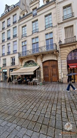 Paris (75004) Rare au cœur du Marais historique - duplex - au pied du métro Saint-Paul - dans l'ancien hôtel Séguier