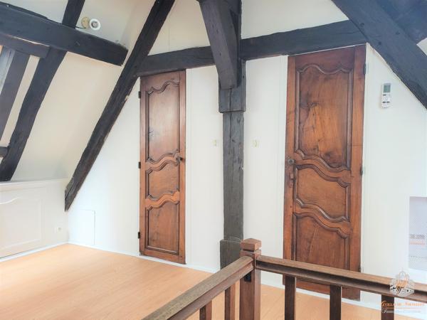 Paris (75004) Rare au cœur du Marais historique - duplex - au pied du métro Saint-Paul - dans l'ancien hôtel Séguier