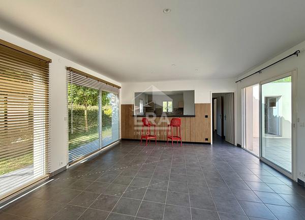 BELLE MAISON PLAIN PIED - 4 CHAMBRES - PATIO - SECTEUR CALME