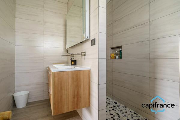 VILLA D'ARCHITECHTE - CHATEAU GOMBERT