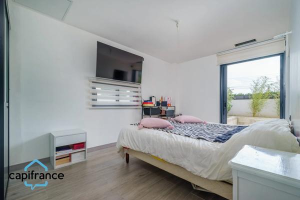 VILLA D'ARCHITECHTE - CHATEAU GOMBERT