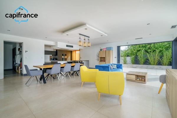 VILLA D'ARCHITECHTE - CHATEAU GOMBERT