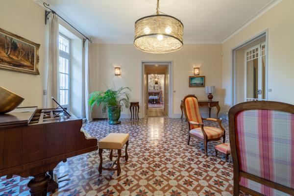 Pézenas (34120) Pézenas-Chateau d'Exception-1450m² au coeur d'un par de 4.4 ha-Prestations haut de gamme