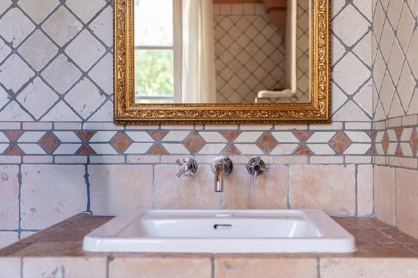 Pézenas (34120) Pézenas-Chateau d'Exception-1450m² au coeur d'un par de 4.4 ha-Prestations haut de gamme