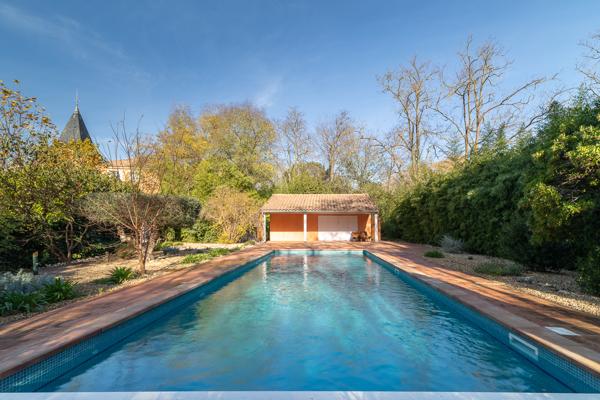 Pézenas (34120) Pézenas-Chateau d'Exception-1450m² au coeur d'un par de 4.4 ha-Prestations haut de gamme