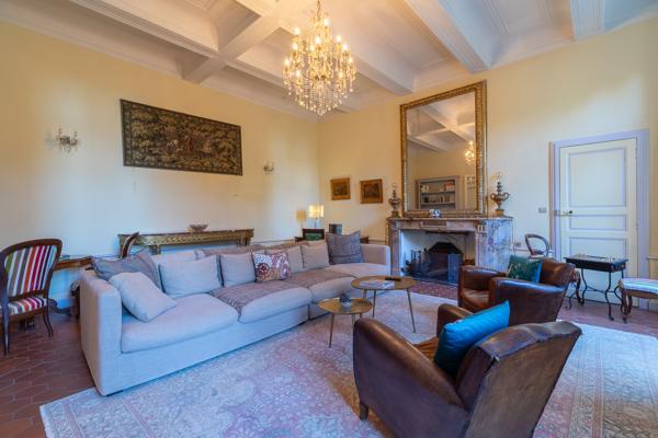 Pézenas (34120) Pézenas-Chateau d'Exception-1450m² au coeur d'un par de 4.4 ha-Prestations haut de gamme