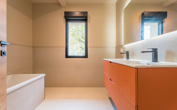 Maison à vendre    5 pièces • 149,40 m2 Charbonnières-les-Bains