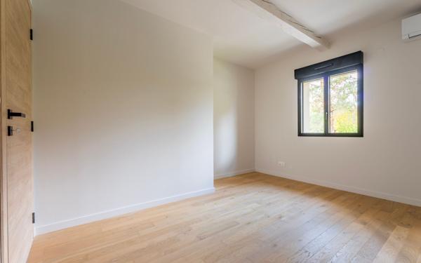 Maison à vendre    5 pièces • 149,40 m2 Charbonnières-les-Bains