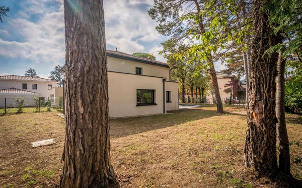 Maison à vendre    5 pièces • 149,40 m2 Charbonnières-les-Bains