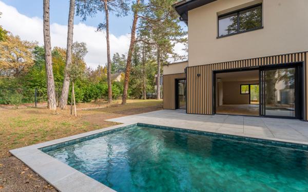 Maison à vendre    5 pièces • 149,40 m2 Charbonnières-les-Bains