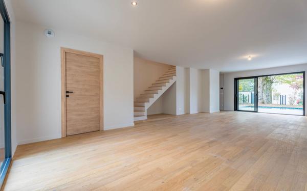 Maison à vendre    5 pièces • 149,40 m2 Charbonnières-les-Bains