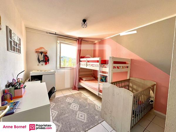 GRASSE - Appartement 3 pièces, 2 parkings, piscine