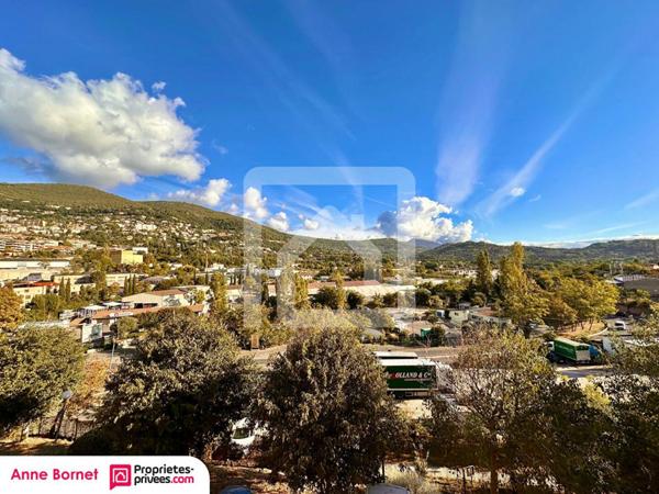 GRASSE - Appartement 3 pièces, 2 parkings, piscine