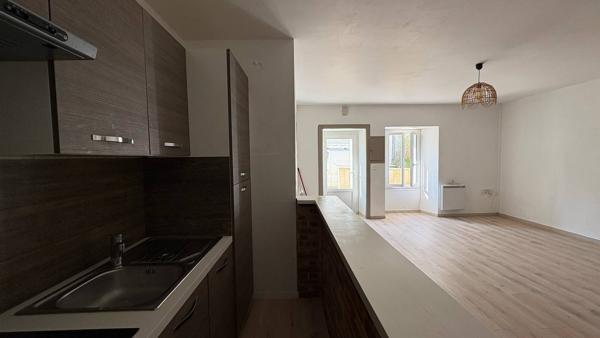 Maison
                                                                                                                                                                                                                                                                                                                        2 pièce(s)                                                                                                                                                                                                          1 chambre(s)                                                                                                                                                                                                          59.8  m²