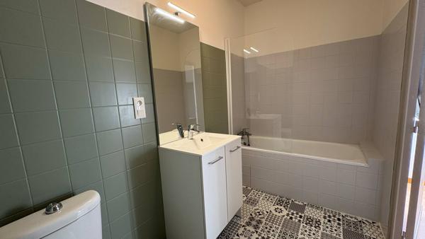 Maison
                                                                                                                                                                                                                                                                                                                        2 pièce(s)                                                                                                                                                                                                          1 chambre(s)                                                                                                                                                                                                          59.8  m²