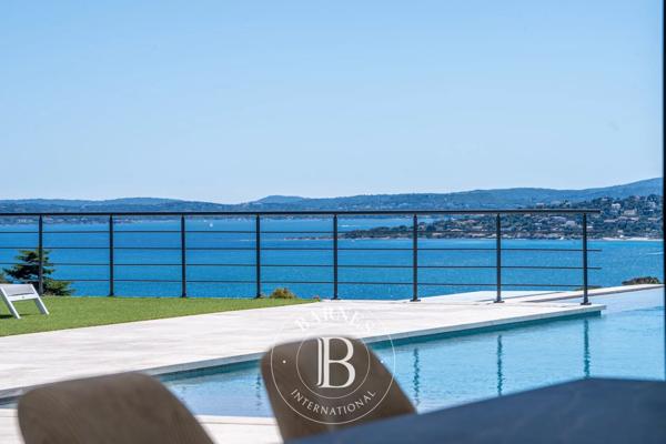 Les Issambres, Villa 6 Chambres -  450 m² à vendre
