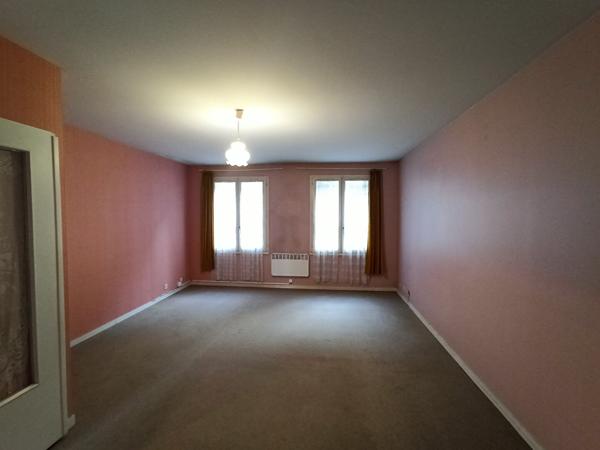 BEL APPARTEMENT A VENDRE A SAINT AIGNAN SUR CHER