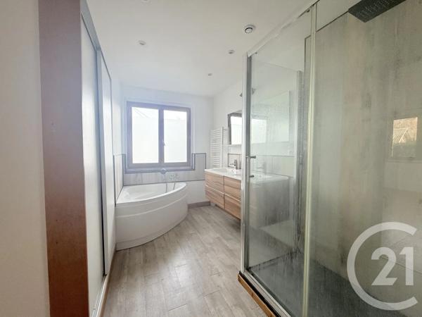 Appartement T4 à vendre  4 pièces - 97,50 m 2   SCIONZIER  - 74