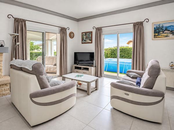 VILLA 4 CHAMBRES, PLEIN SUD, AU CALME ET À L’ABRI DES REGARDS