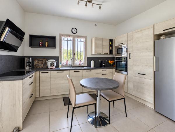 VILLA 4 CHAMBRES, PLEIN SUD, AU CALME ET À L’ABRI DES REGARDS