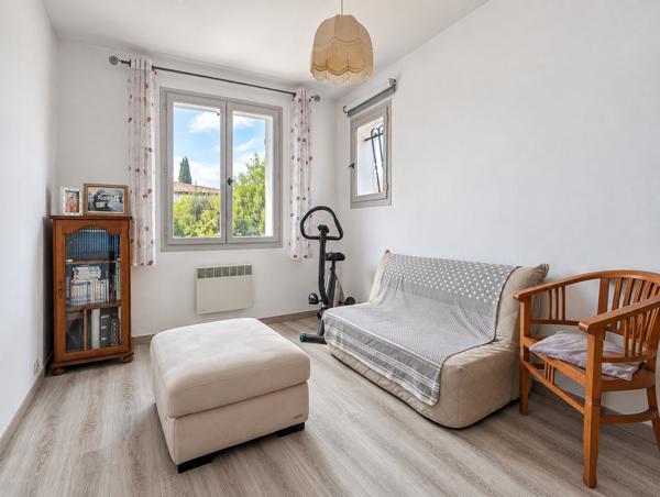 VILLA 4 CHAMBRES, PLEIN SUD, AU CALME ET À L’ABRI DES REGARDS