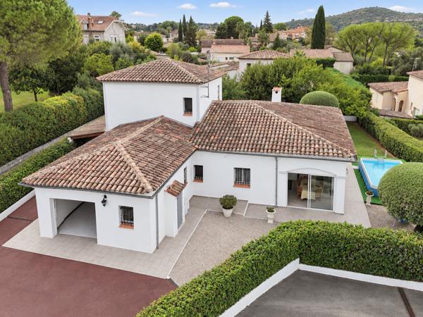 VILLA 4 CHAMBRES, PLEIN SUD, AU CALME ET À L’ABRI DES REGARDS