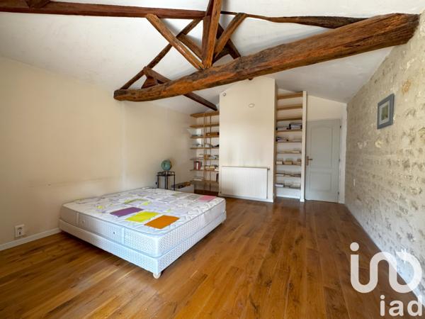 Maison à vendre 10 pièces 236 m² Fontenay-le-Comte