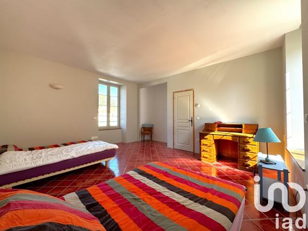 Maison à vendre 10 pièces 236 m² Fontenay-le-Comte