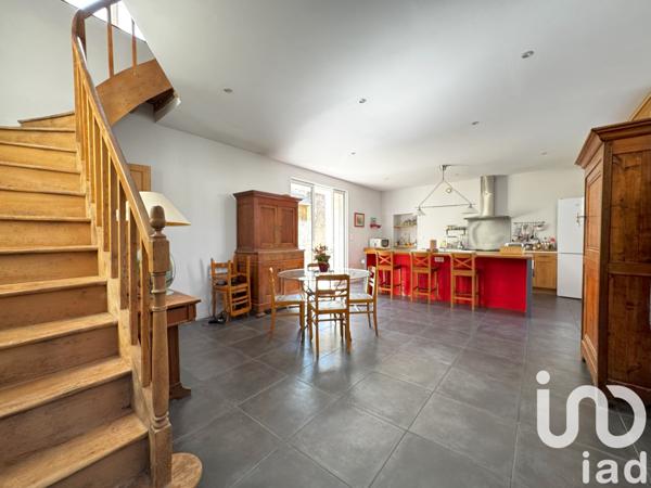 Maison à vendre 10 pièces 236 m² Fontenay-le-Comte