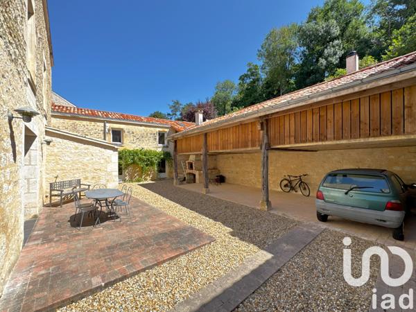 Maison à vendre 10 pièces 236 m² Fontenay-le-Comte