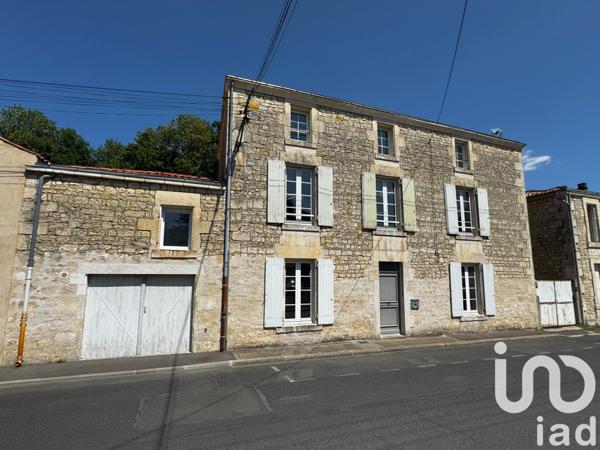 Maison à vendre 10 pièces 236 m² Fontenay-le-Comte