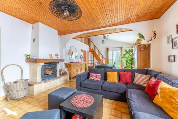 Maison à vendre |                                       La Ferrière |                                        7 pièces  |  189 m²