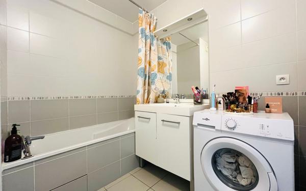 Appartement à vendre    1 pièce • 36,02 m2 Tassin-la-Demi-Lune