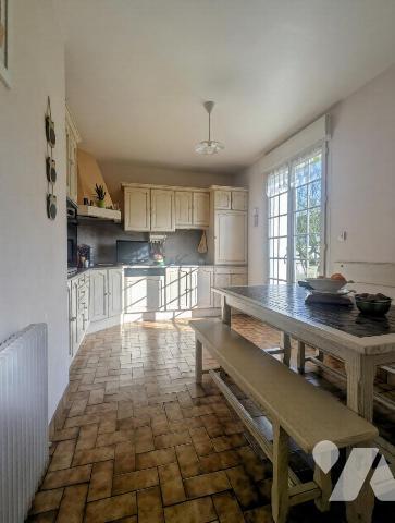 SAINT EBREMOND DE BONFOSSE Maison d'habitation sur sous sol - 4 chambres 