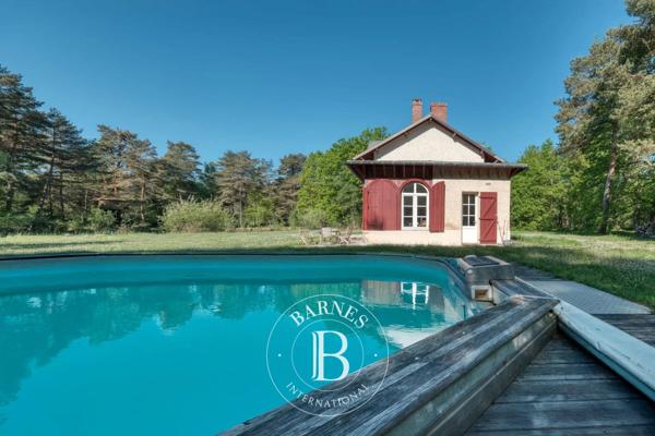 Rambouillet, Maison 13 Chambres -  723 m² à vendre