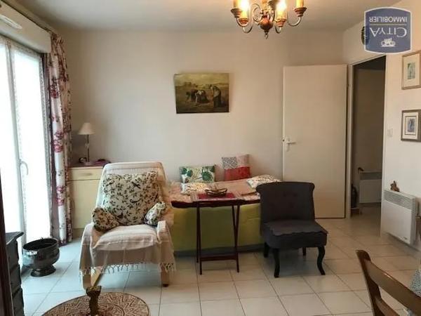 Appartement à louer 1 pièce 30.38m² Jonquières (84150)