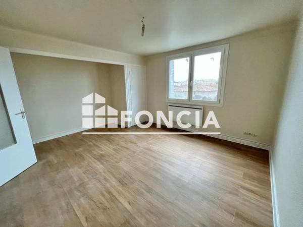 Location Appartement 3 pièces 52.87 m² - 343 RUE PIERRE BROSSOLETTE Guilherand-granges 07500