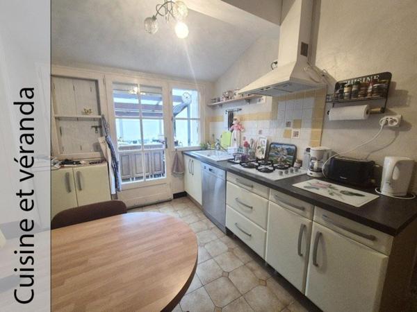 Le charme de la pierre et la proximité des commerces