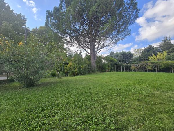 Caumont-sur-Durance (84510) PROPRIETE 225M² avec 2 logements, PISCINE, TERRAIN 1490m²