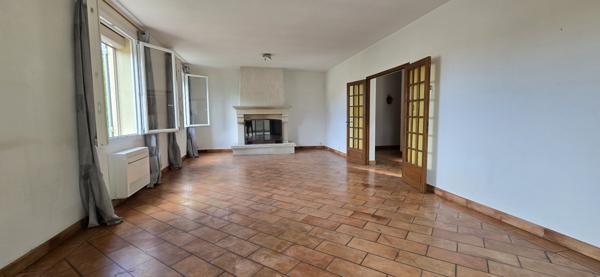 Caumont-sur-Durance (84510) PROPRIETE 225M² avec 2 logements, PISCINE, TERRAIN 1490m²