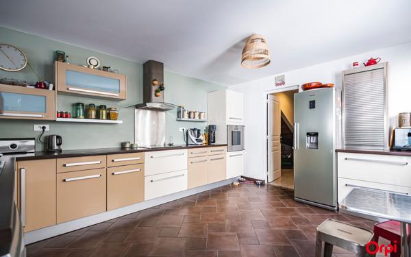 Maison à vendre    7 pièces • 210 m2 Reims